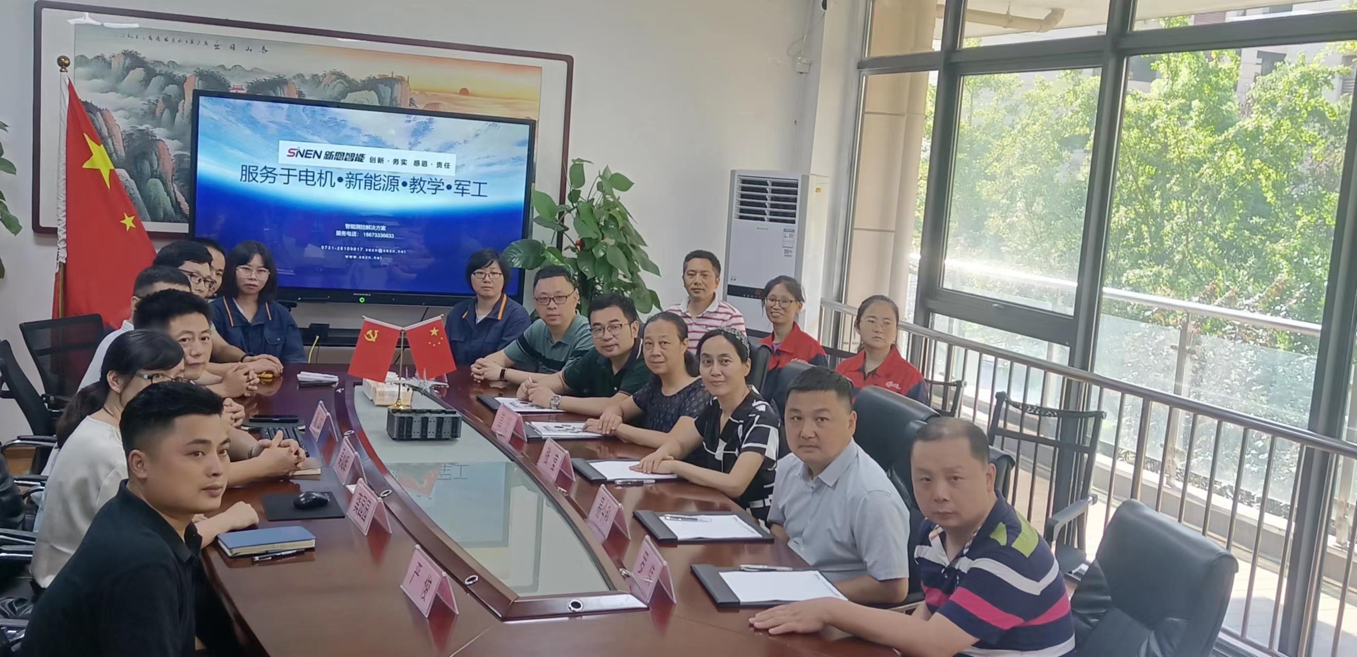 亚洲丰满熟女一区二区蜜桃