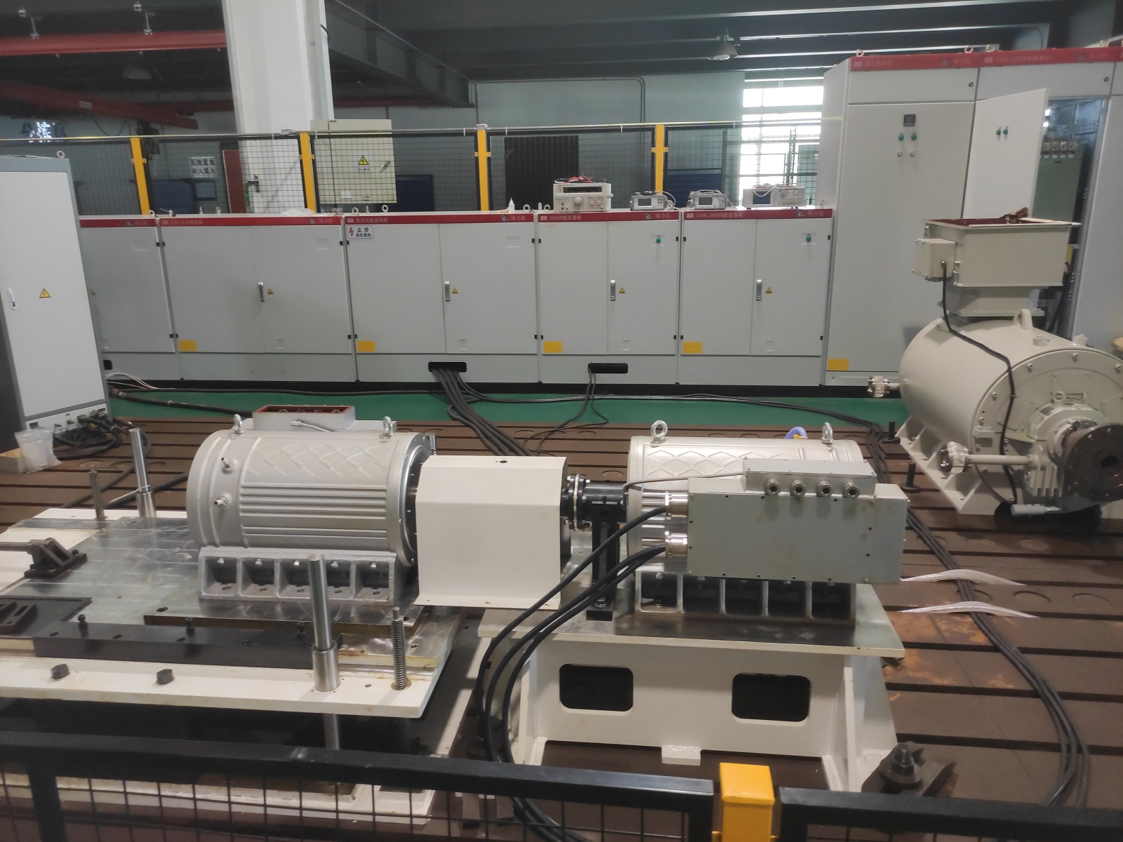 亚洲丰满熟女一区二区蜜桃