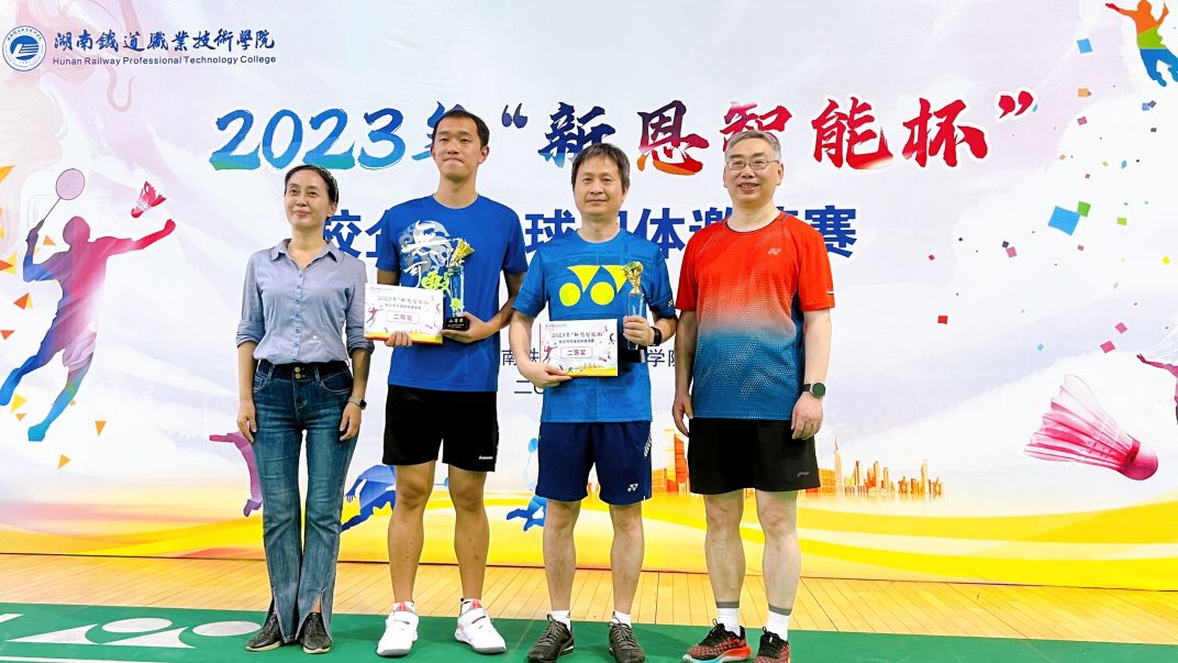 亚洲丰满熟女一区二区蜜桃