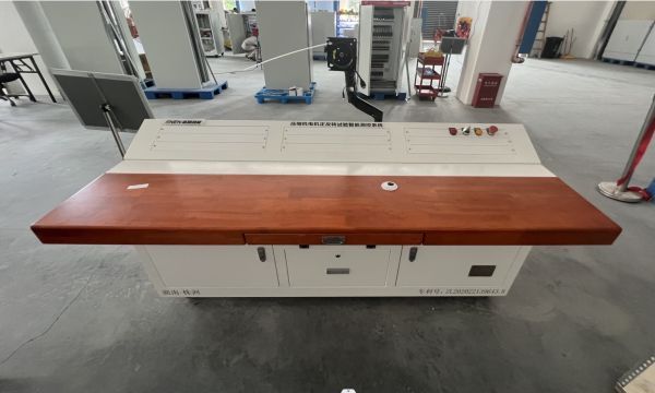 亚洲丰满熟女一区二区蜜桃