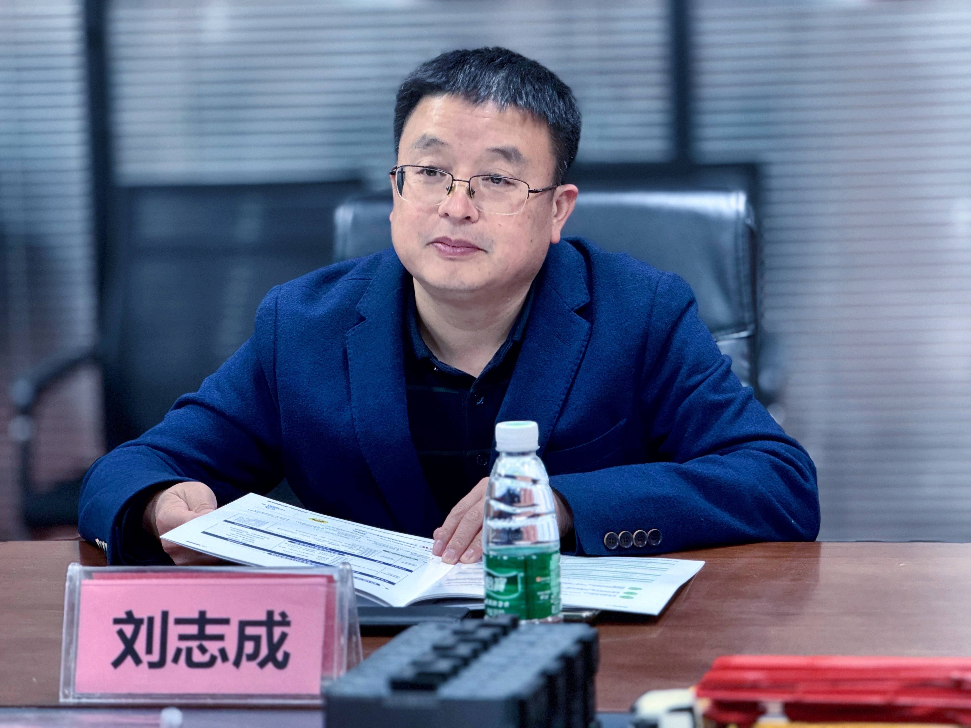 亚洲丰满熟女一区二区蜜桃