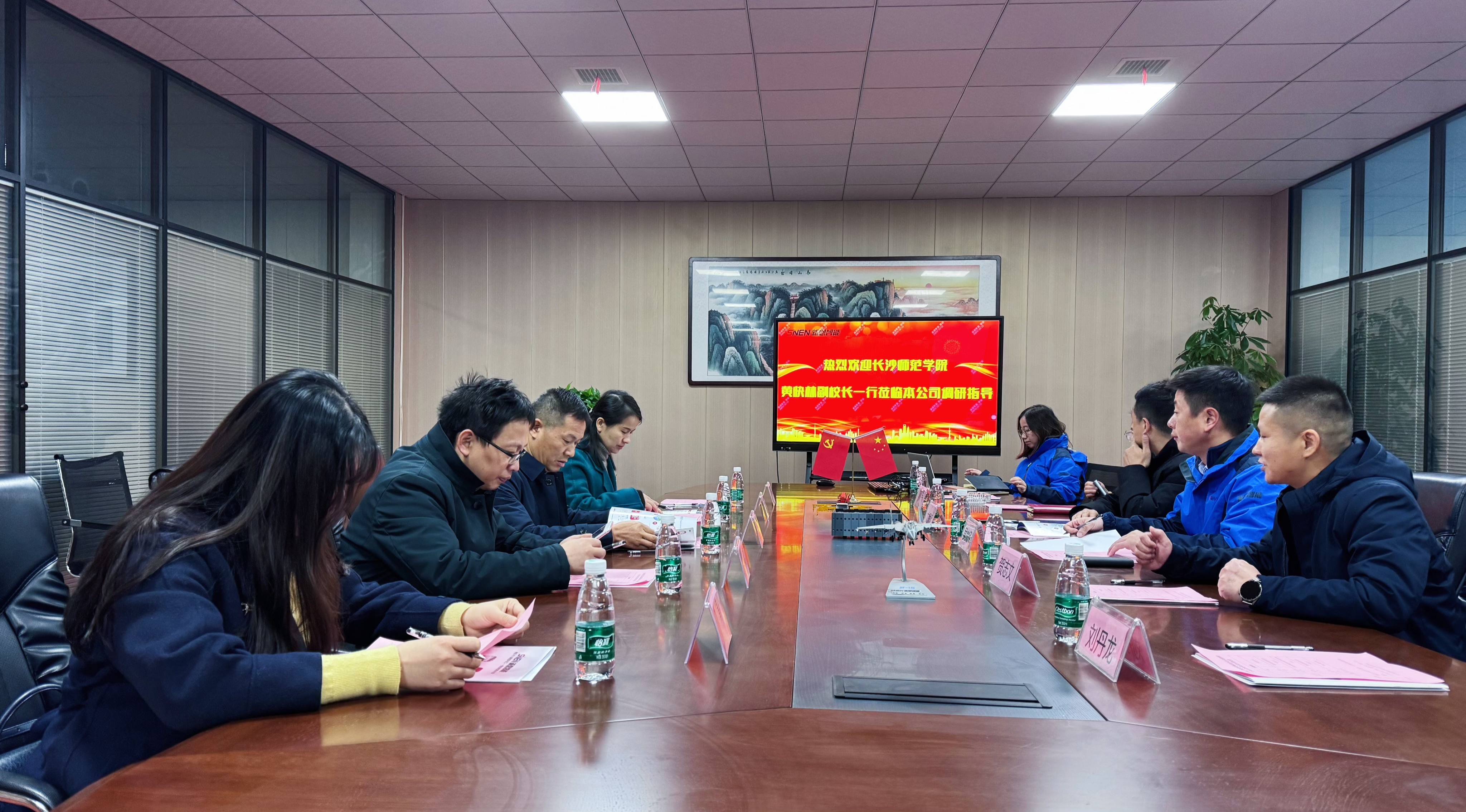 亚洲丰满熟女一区二区蜜桃