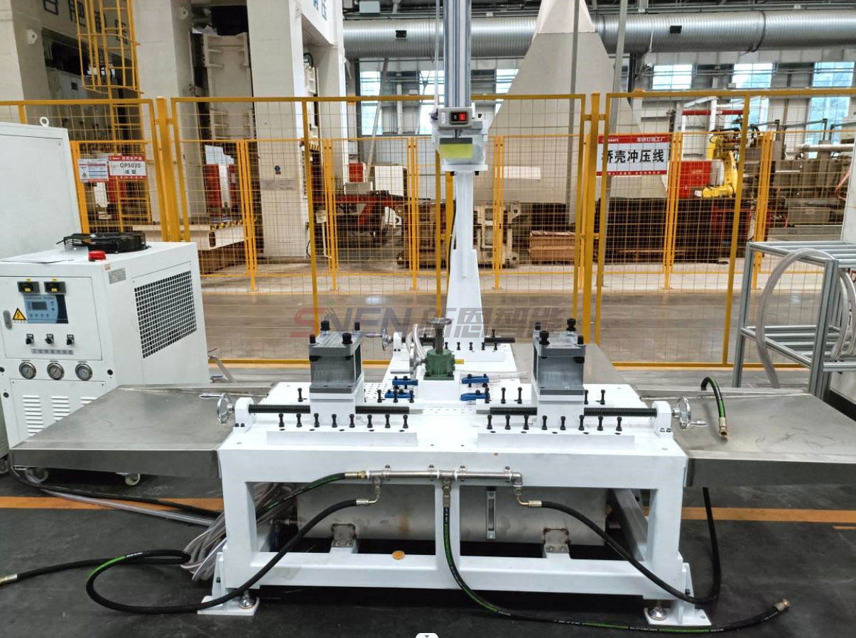 亚洲丰满熟女一区二区蜜桃