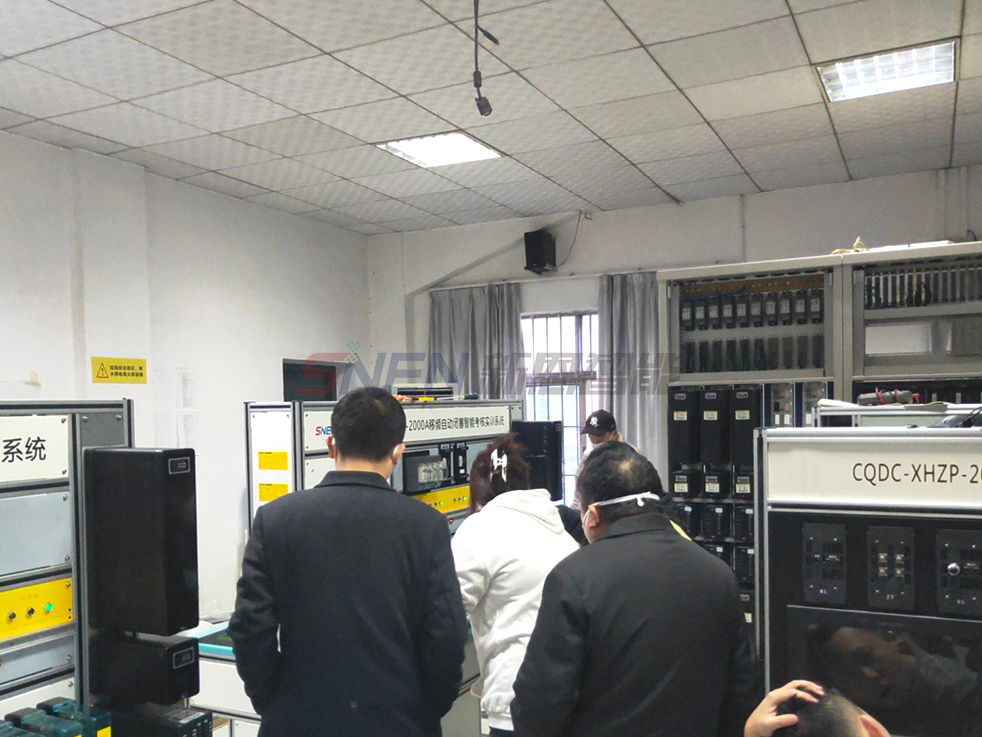 亚洲丰满熟女一区二区蜜桃