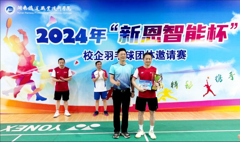 亚洲丰满熟女一区二区蜜桃