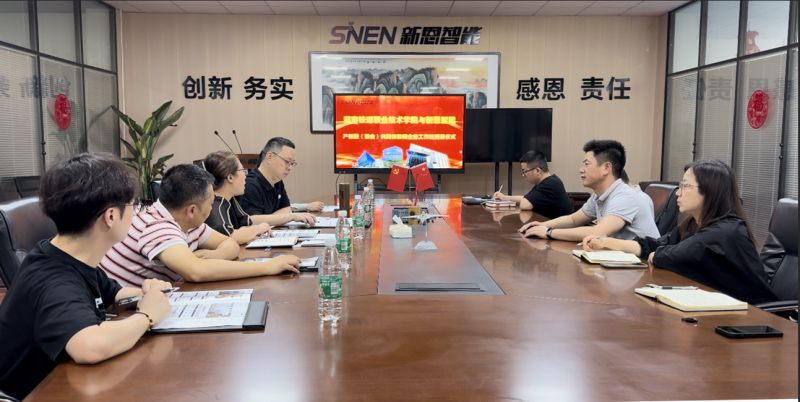 亚洲丰满熟女一区二区蜜桃