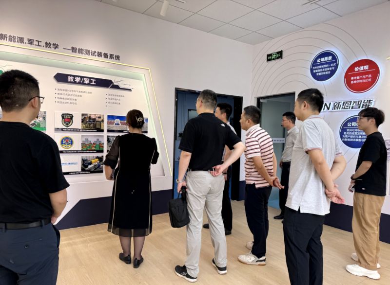 亚洲丰满熟女一区二区蜜桃