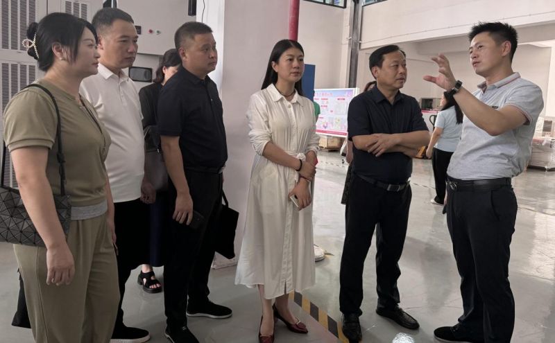 亚洲丰满熟女一区二区蜜桃