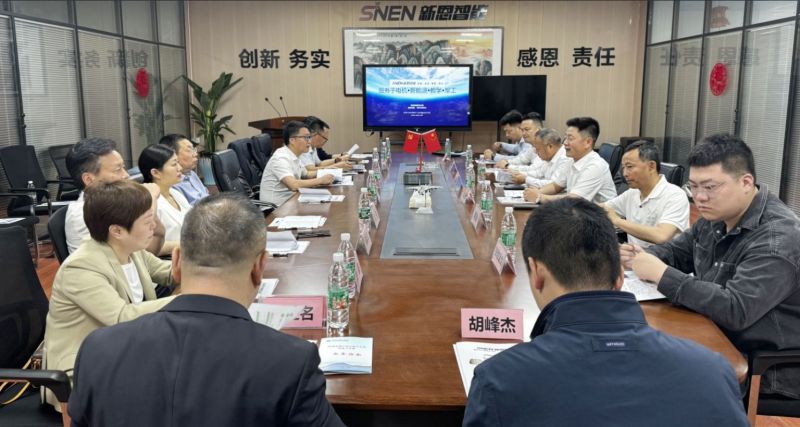 亚洲丰满熟女一区二区蜜桃