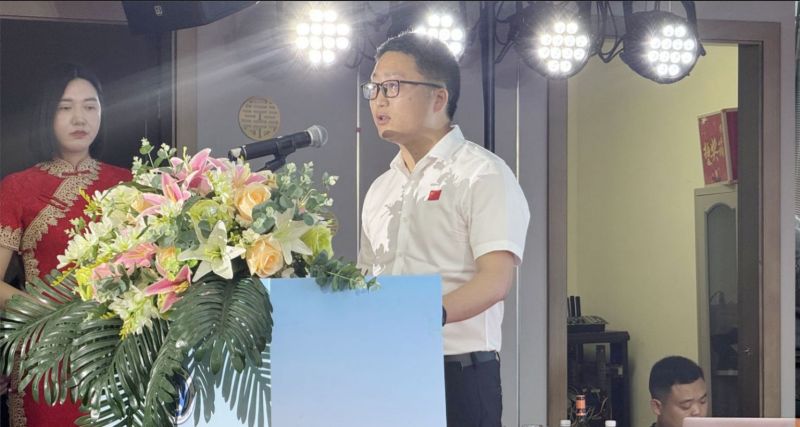 亚洲丰满熟女一区二区蜜桃