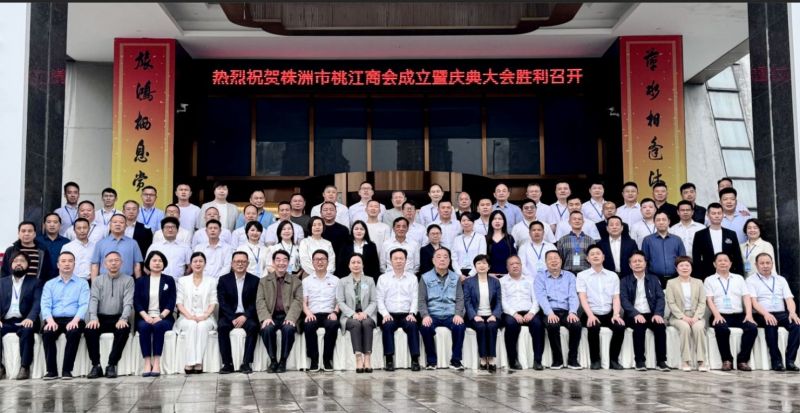 亚洲丰满熟女一区二区蜜桃