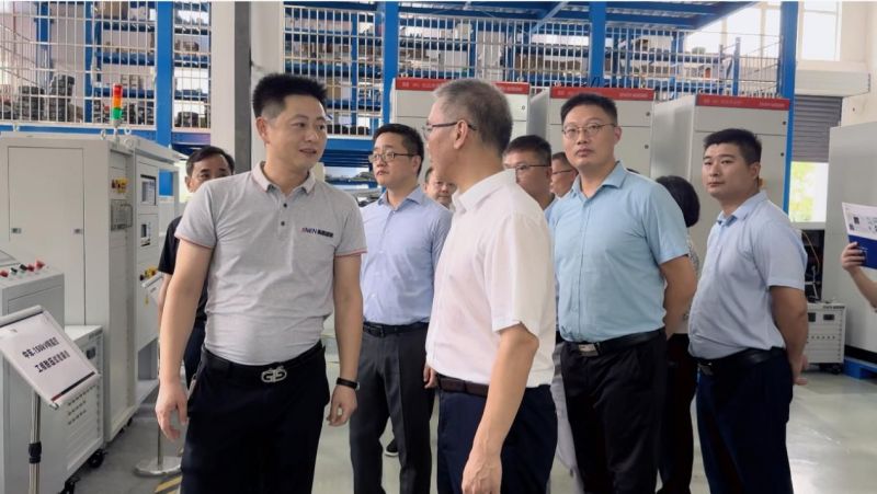 亚洲丰满熟女一区二区蜜桃