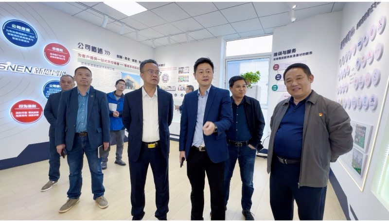 亚洲丰满熟女一区二区蜜桃