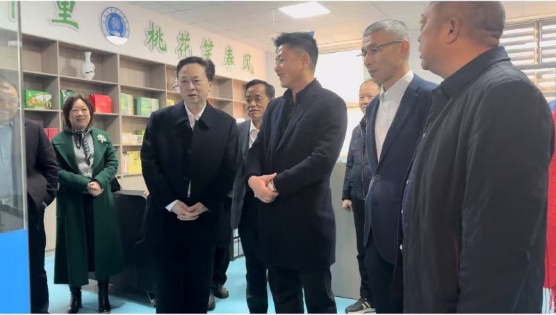 亚洲丰满熟女一区二区蜜桃