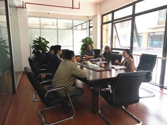 亚洲丰满熟女一区二区蜜桃