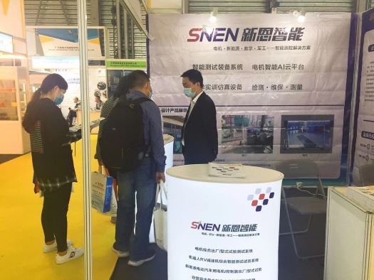 亚洲丰满熟女一区二区蜜桃