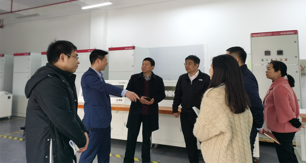 亚洲丰满熟女一区二区蜜桃