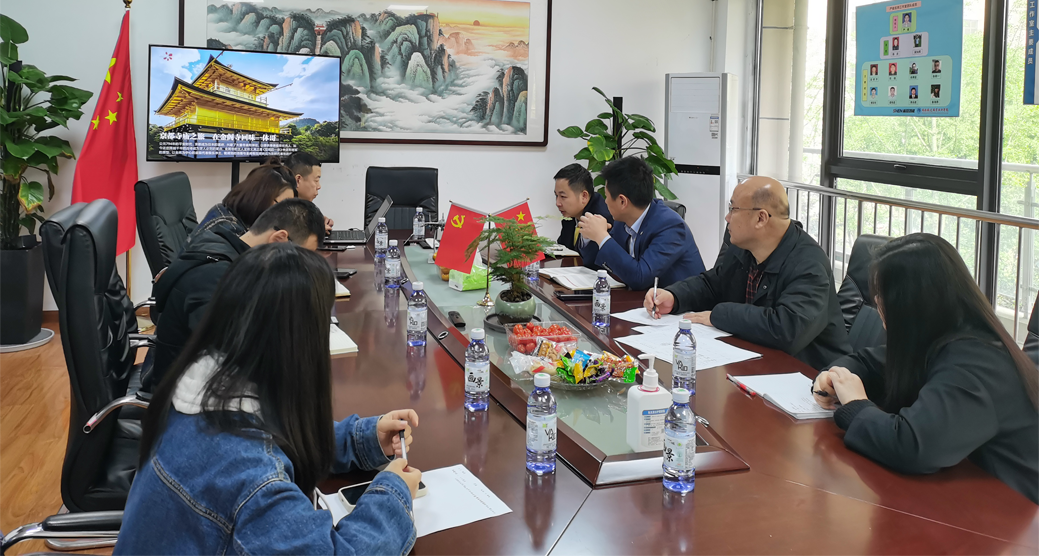 亚洲丰满熟女一区二区蜜桃