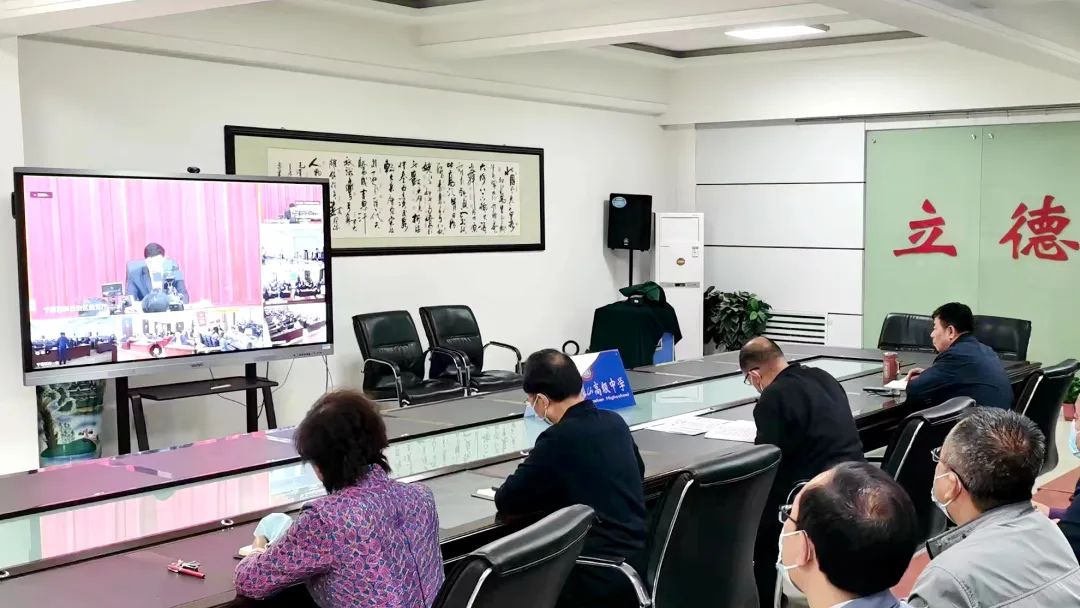 亚洲丰满熟女一区二区蜜桃